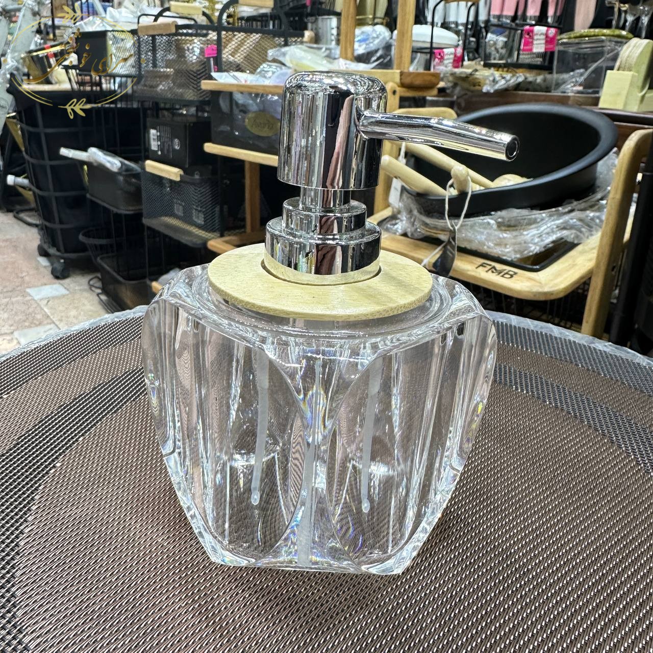 جامایع کریستالی تراش‌دار