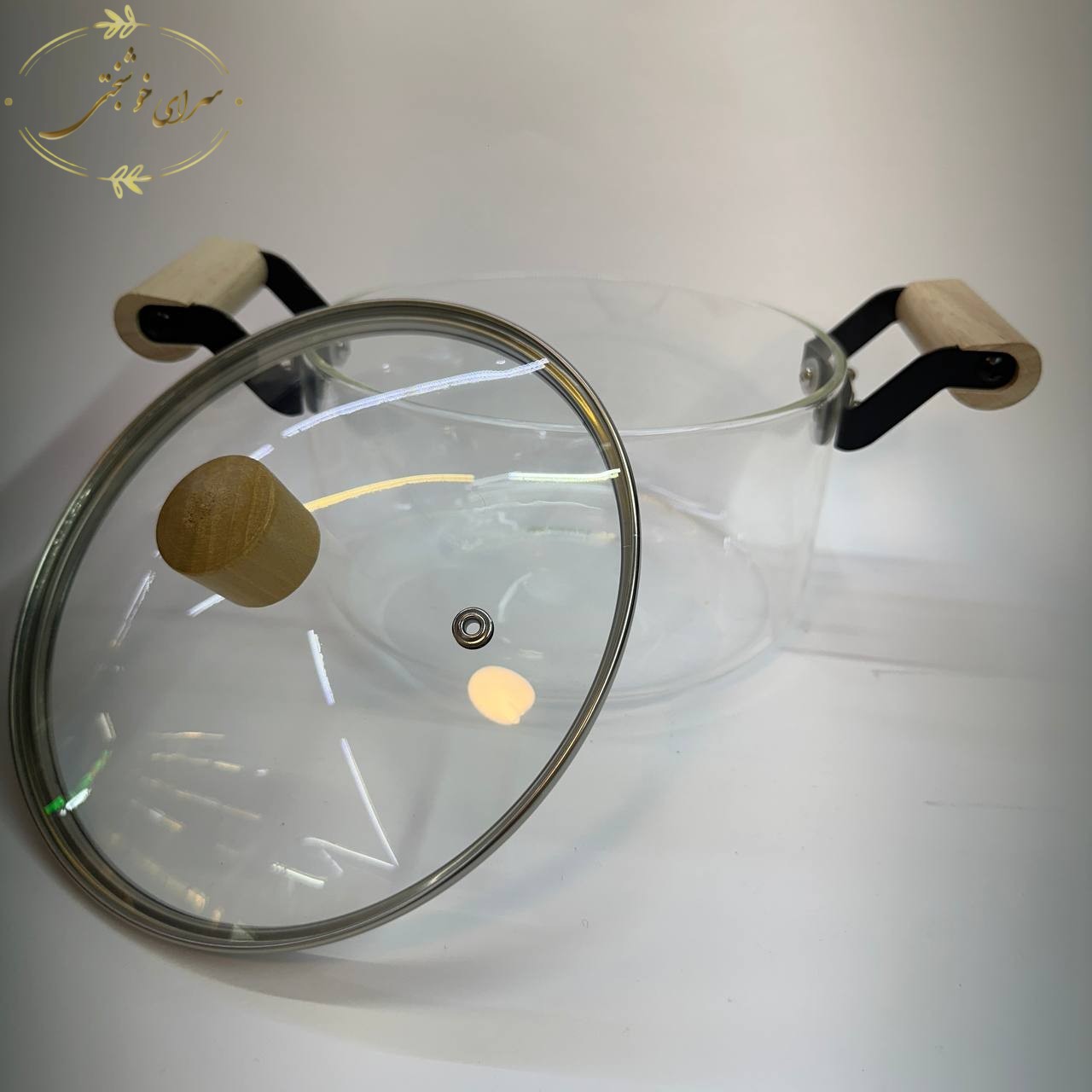 قابلمه پیرکس 3.5 لیتری دسته چوبی