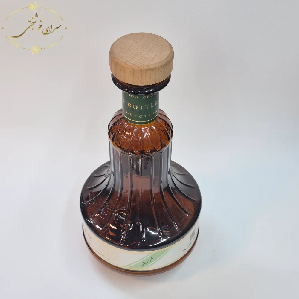 بطری شیشه ای بزرگ