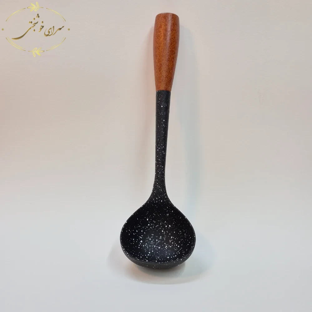 ملاقه سیلیکونی دسته چوبی